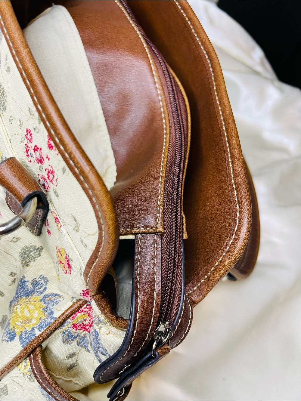 CHAPS | Cream Floral Shoulder Bag with Brown Leather Trim - Picture 11 of 16